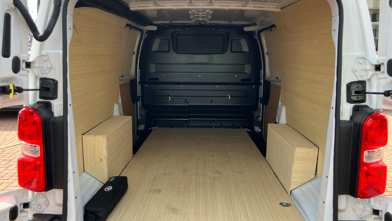 Toyota Proace L2 Diesel 2.0D 145 Icon Van